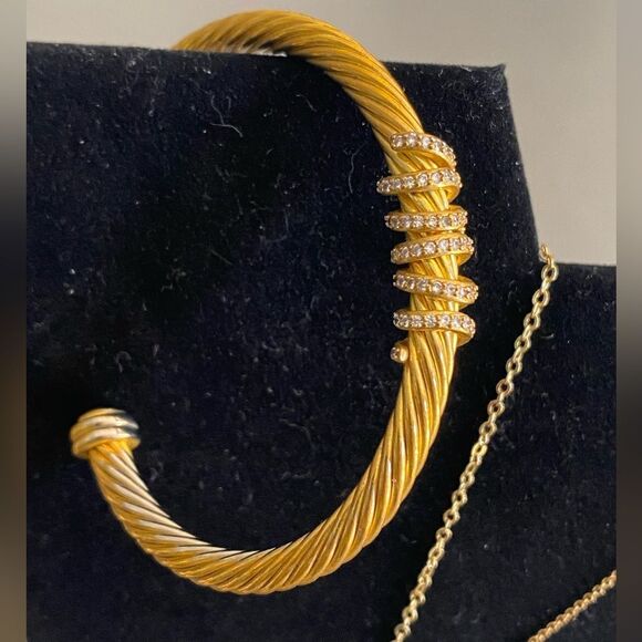 Three piece Barbie color silhouette, color straight necklace & cuff bracelet NWT - Picture 6 of 6